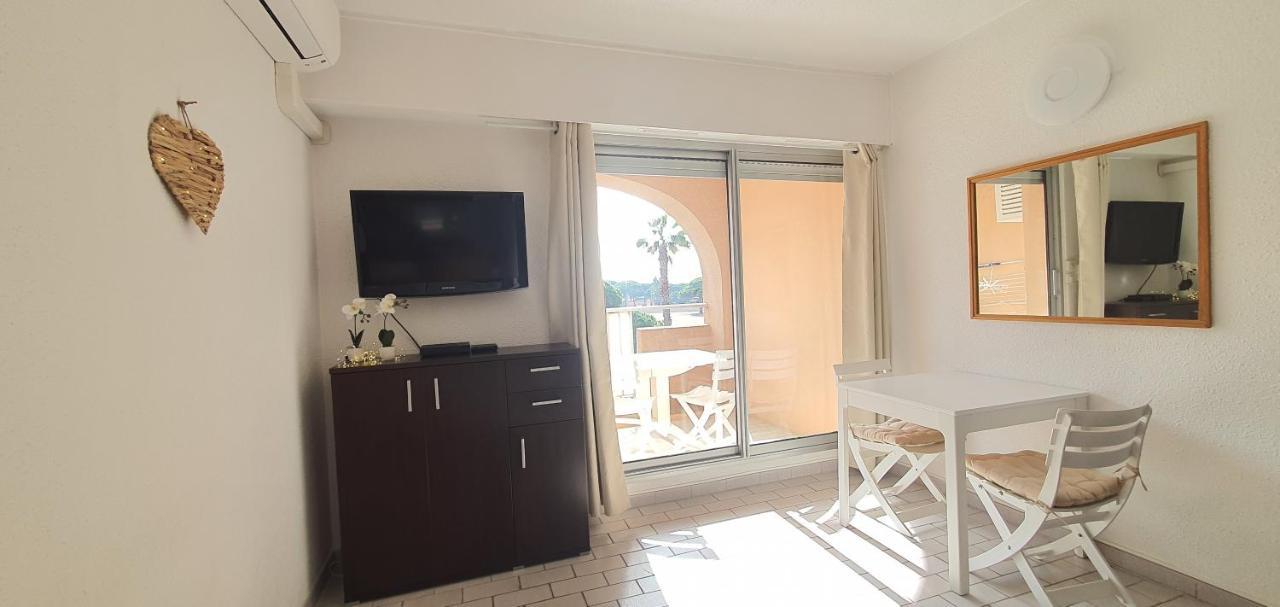 Appartement L'Étoile sous les Pins - La Loge à Hyères Extérieur photo